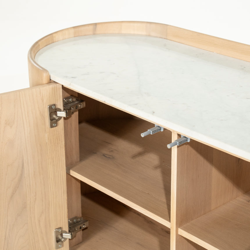 Don komód – Tölgyfa és márvány kombinációja