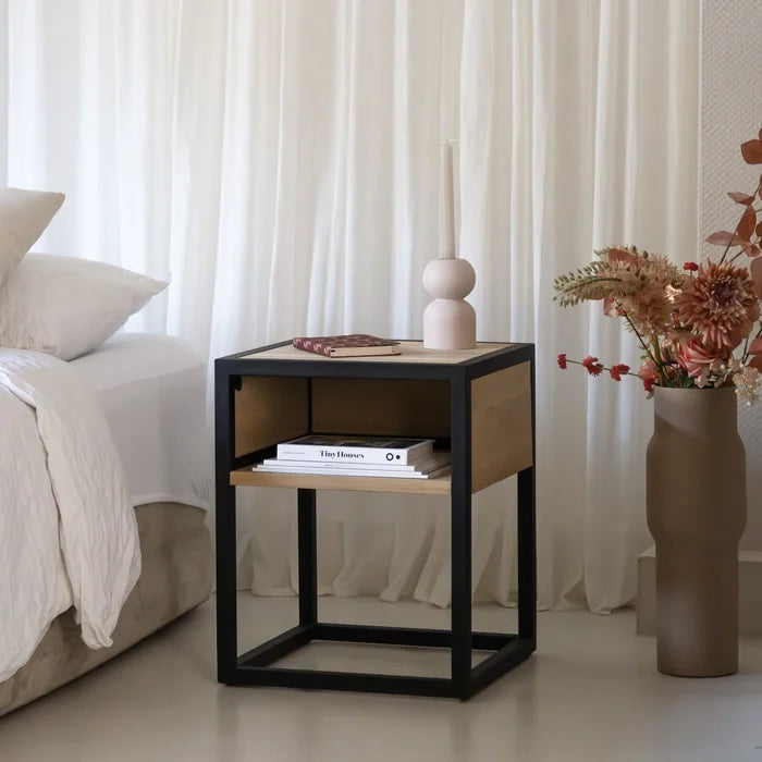 Diva fa éjjeliszekrény