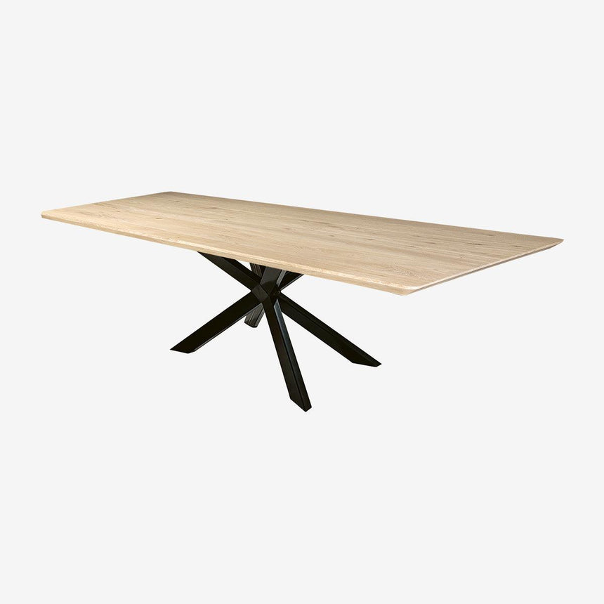Gloria dining table