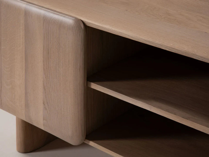 Aggie fa TV szekrény