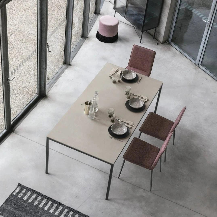 Strong dining table