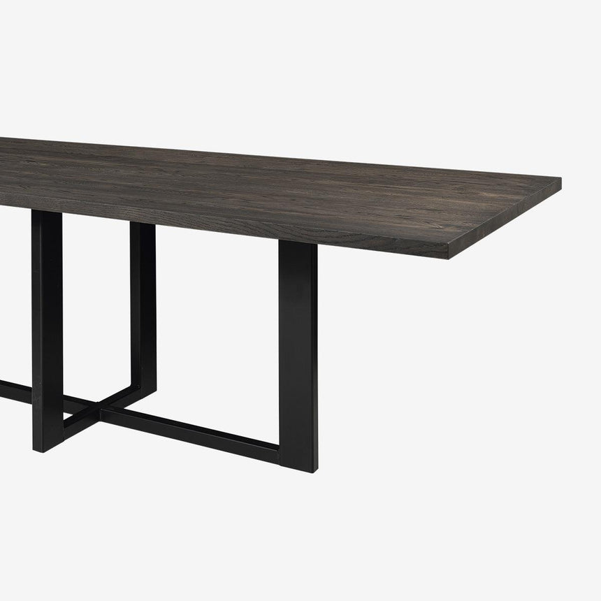 Straight corners dining table