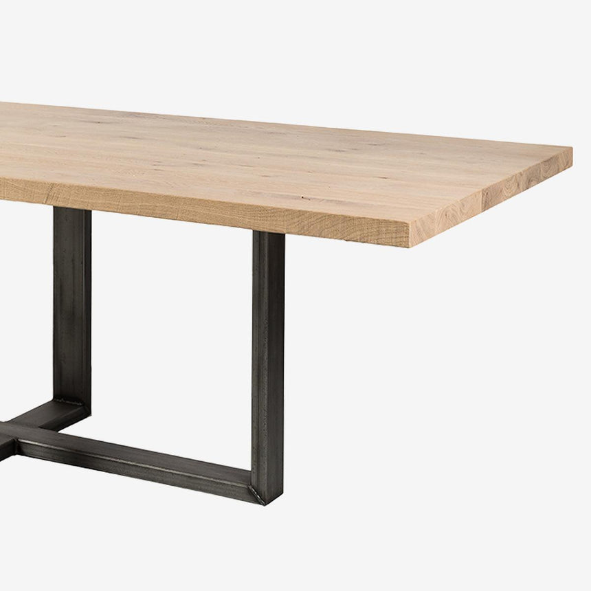 Straight corners dining table