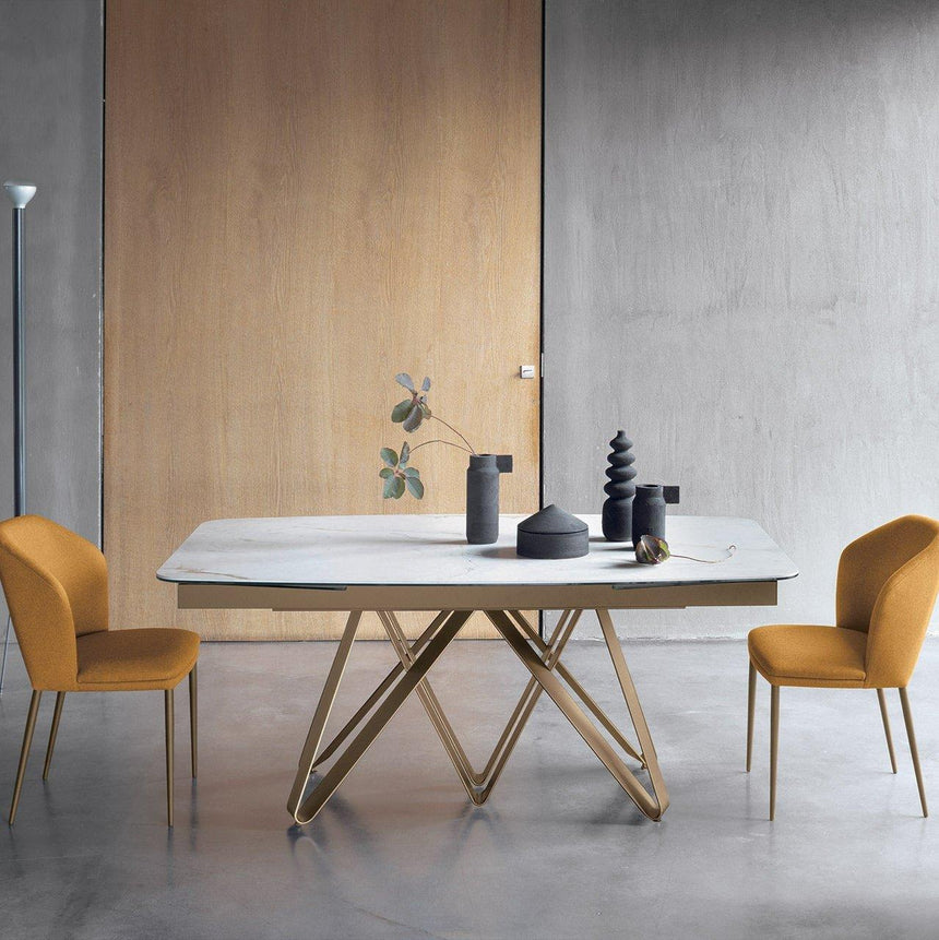 Roulette dining table