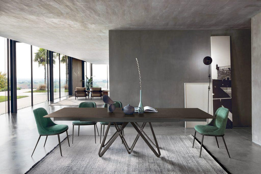Roulette dining table