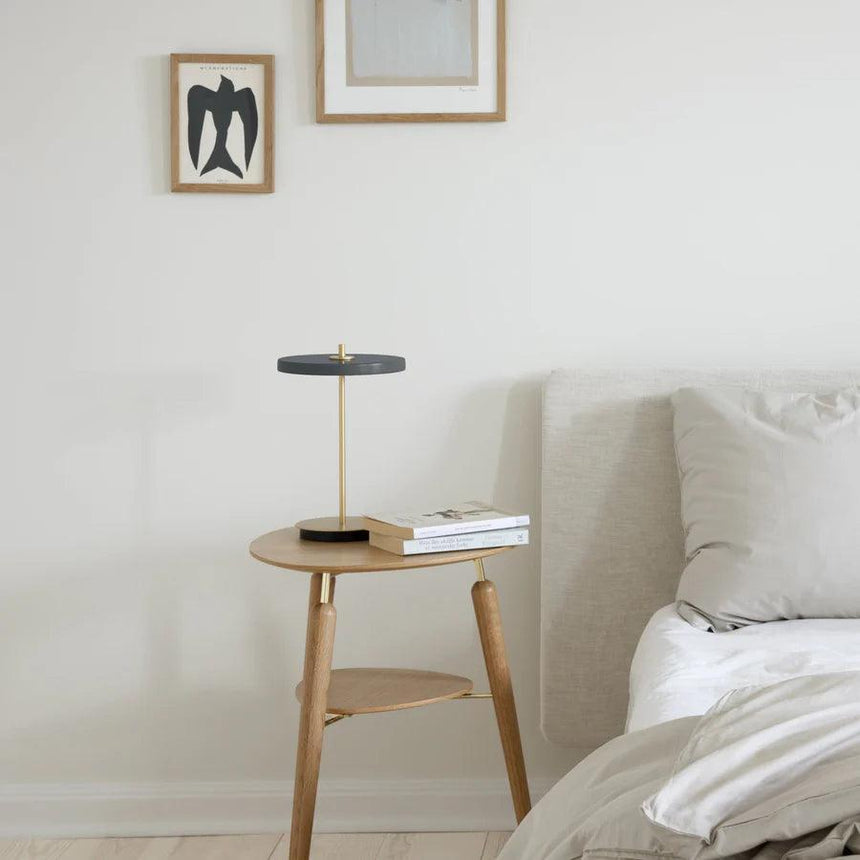 Asteria Move metal table lamp with brass base