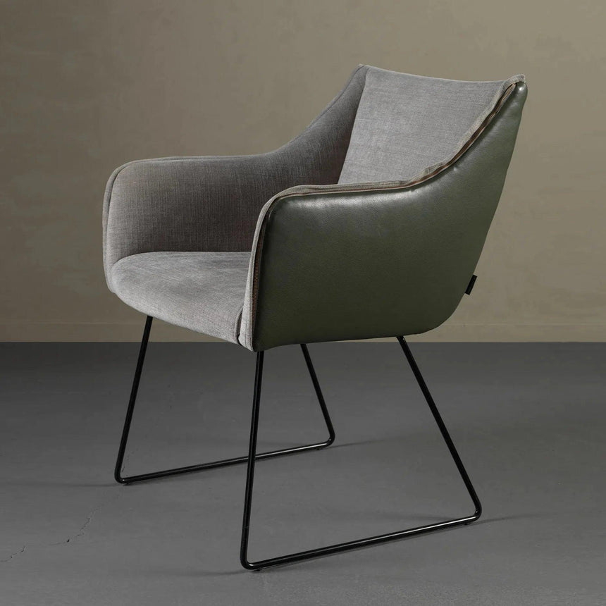 Zippo chair