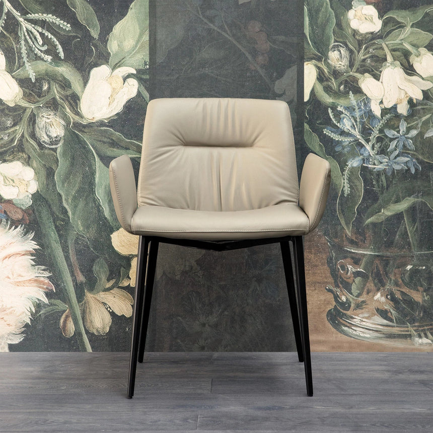 Alexia chair