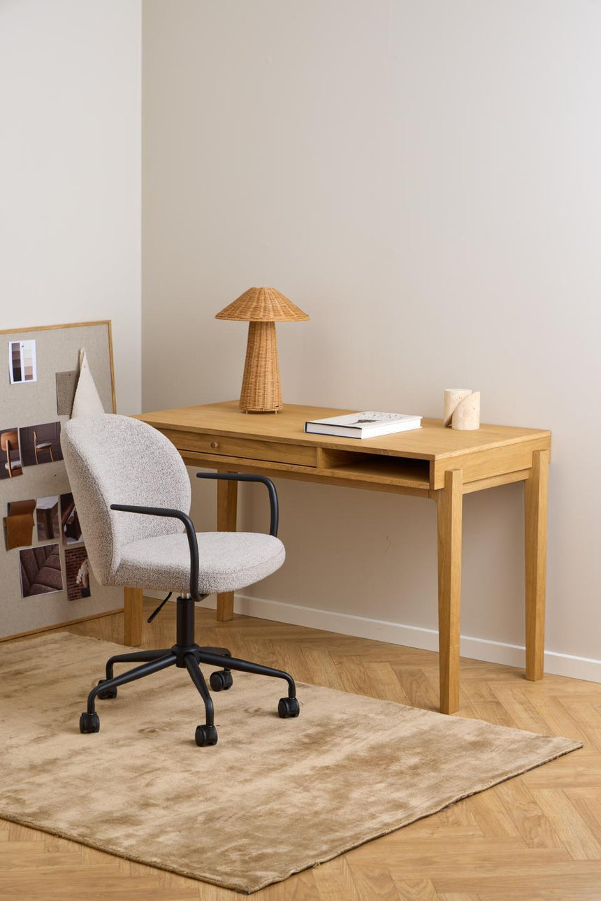 Patricia curly rolling chair