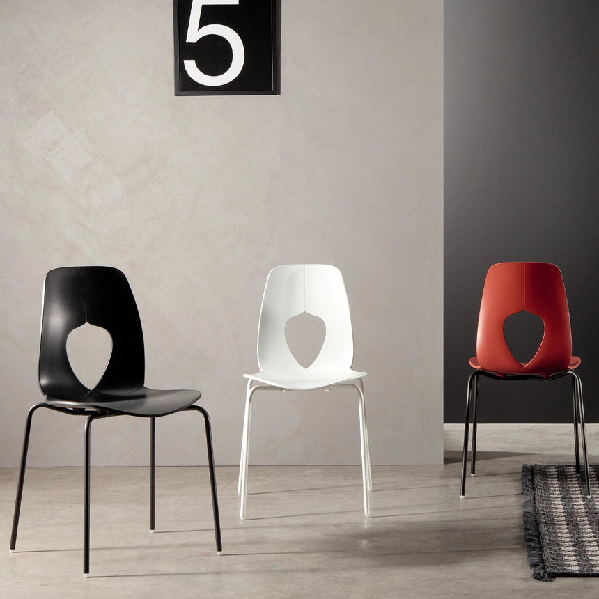 Hole chair