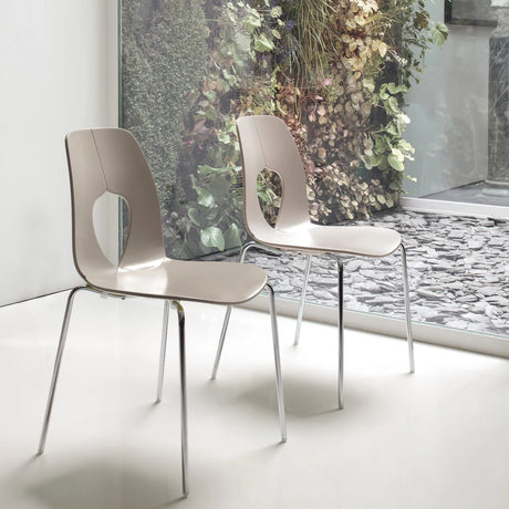Hole chair