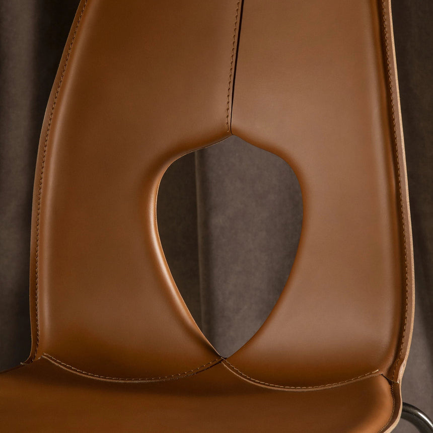 Hole chair