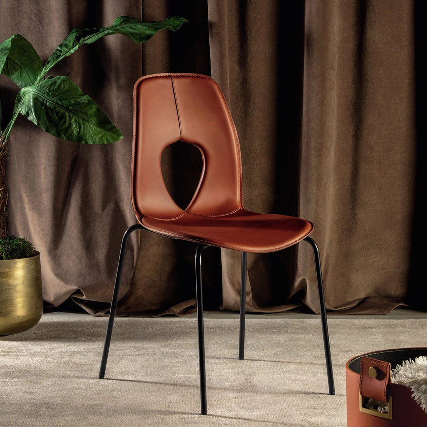 Hole chair