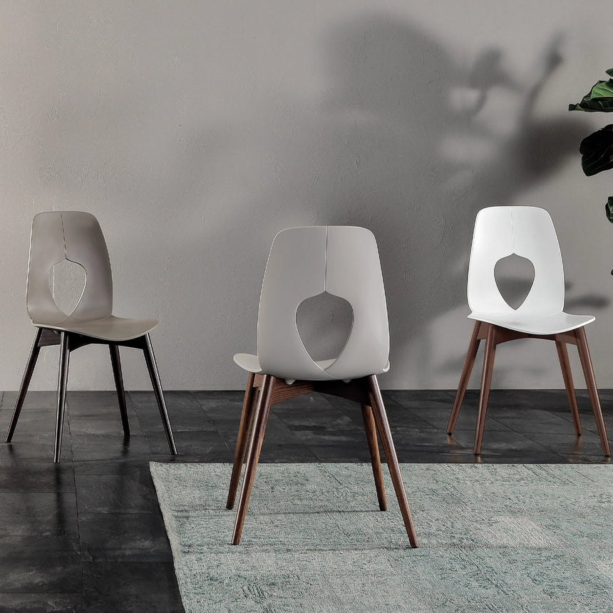 Hole chair