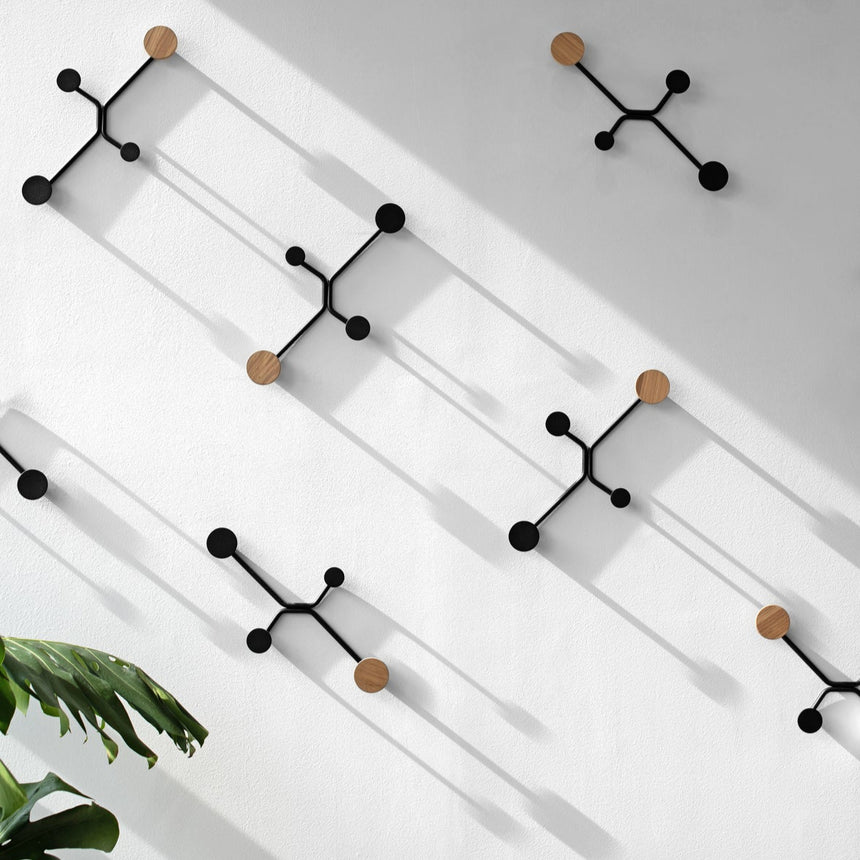 Hook wall hanger