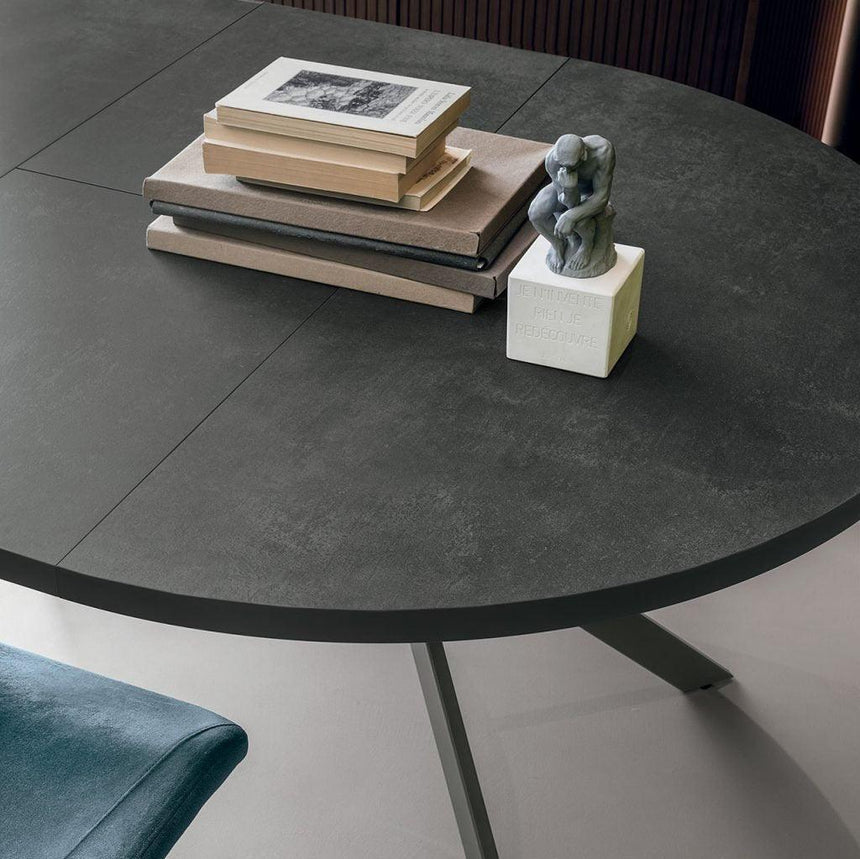Olimpo dining table