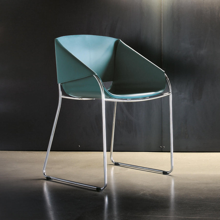Simply chair