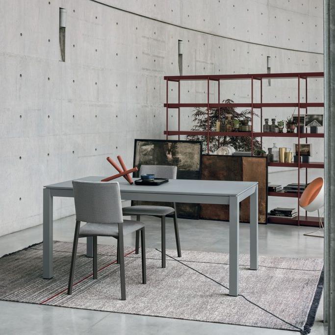 Space dining table