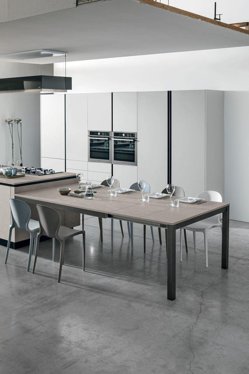 Space dining table