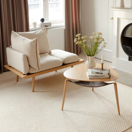 Hang Out fa dohányzóasztal arany kerettel