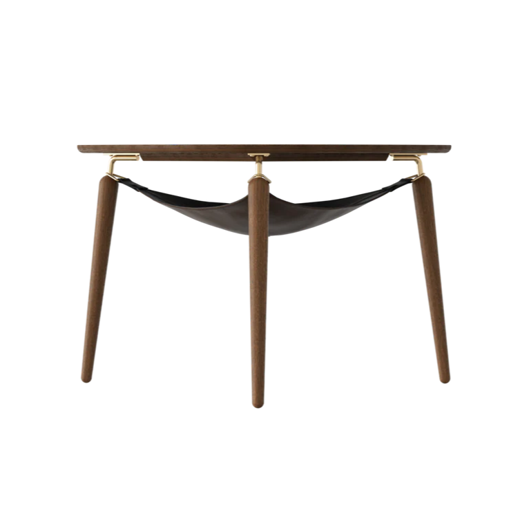 Hang Out fa dohányzóasztal arany kerettel